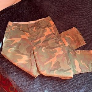 Madewell casual camo “khaki” pants